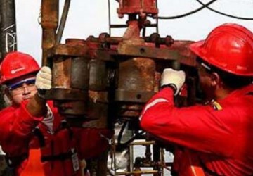 Petroleiros se preparam para greve por tempo indeterminado