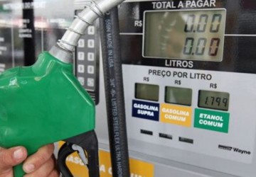 Reajuste da gasolina chega aos postos nesta semana, diz sindicato